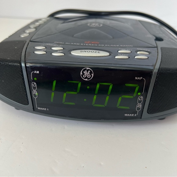 Vintage 2001 GE Dual Alarm Stereo CD Clock Radio TESTED WORKS READ (GE 7-4897A) - Picture 11 of 14